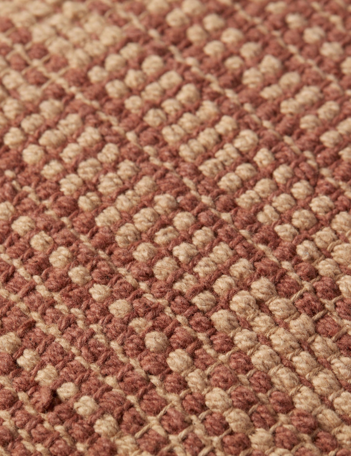 Coussin Penelope de Magnolia Home par Joanna Gaines X Loloi