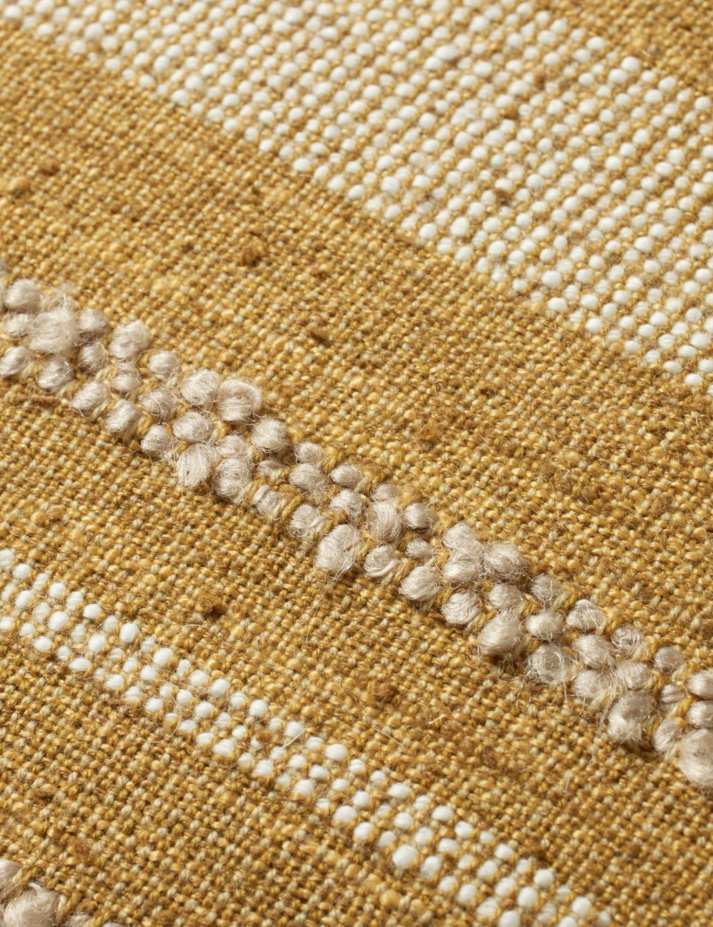 Coussin Elowen par Amber Lewis x Loloi