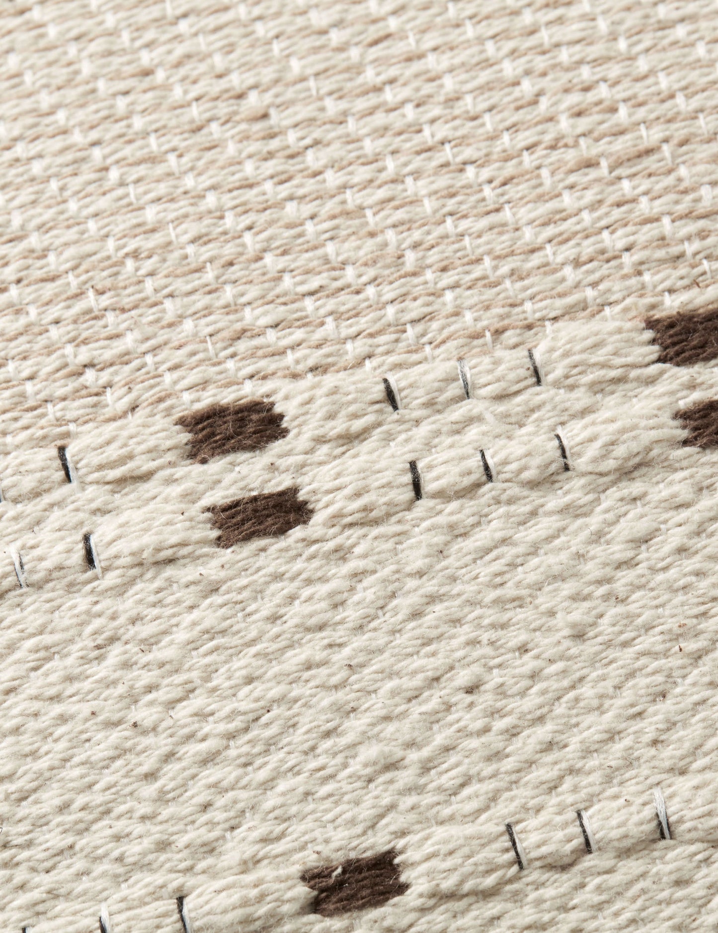 Coussin Gabrielle par Amber Lewis x Loloi