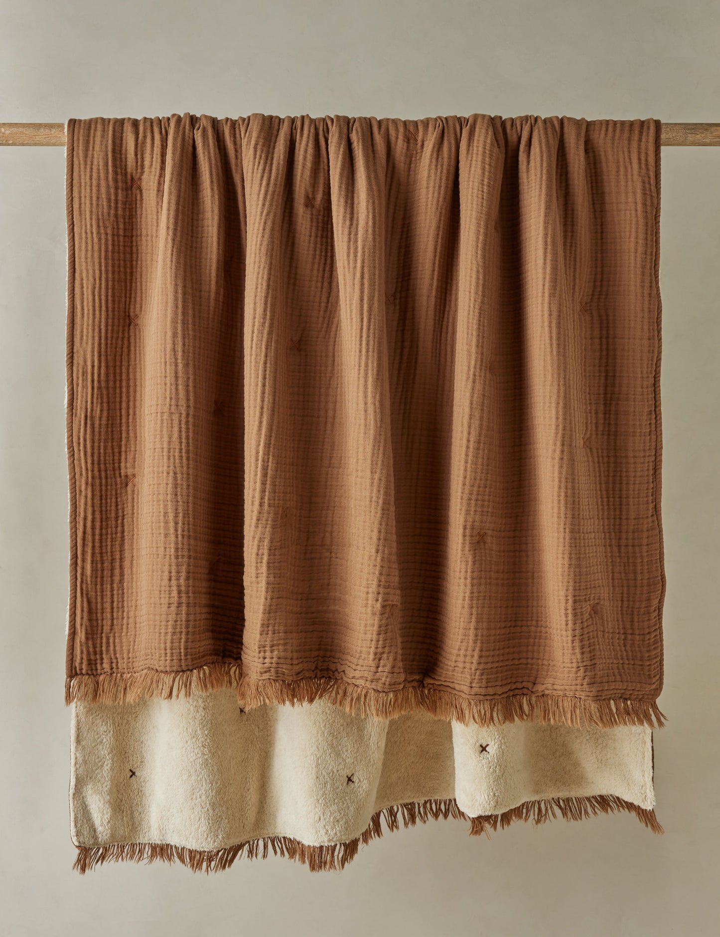 Couverture Alaïa Sherpa de la maison n° 23