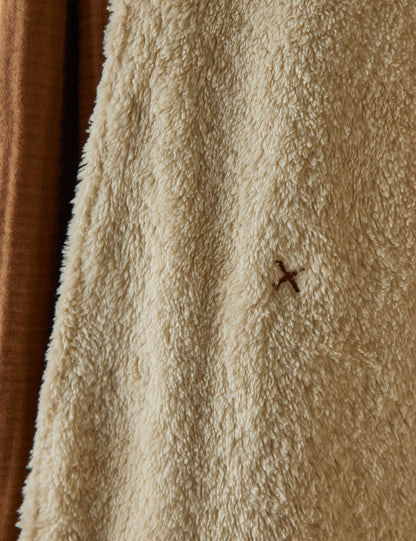 Couverture Alaïa Sherpa de la maison n° 23