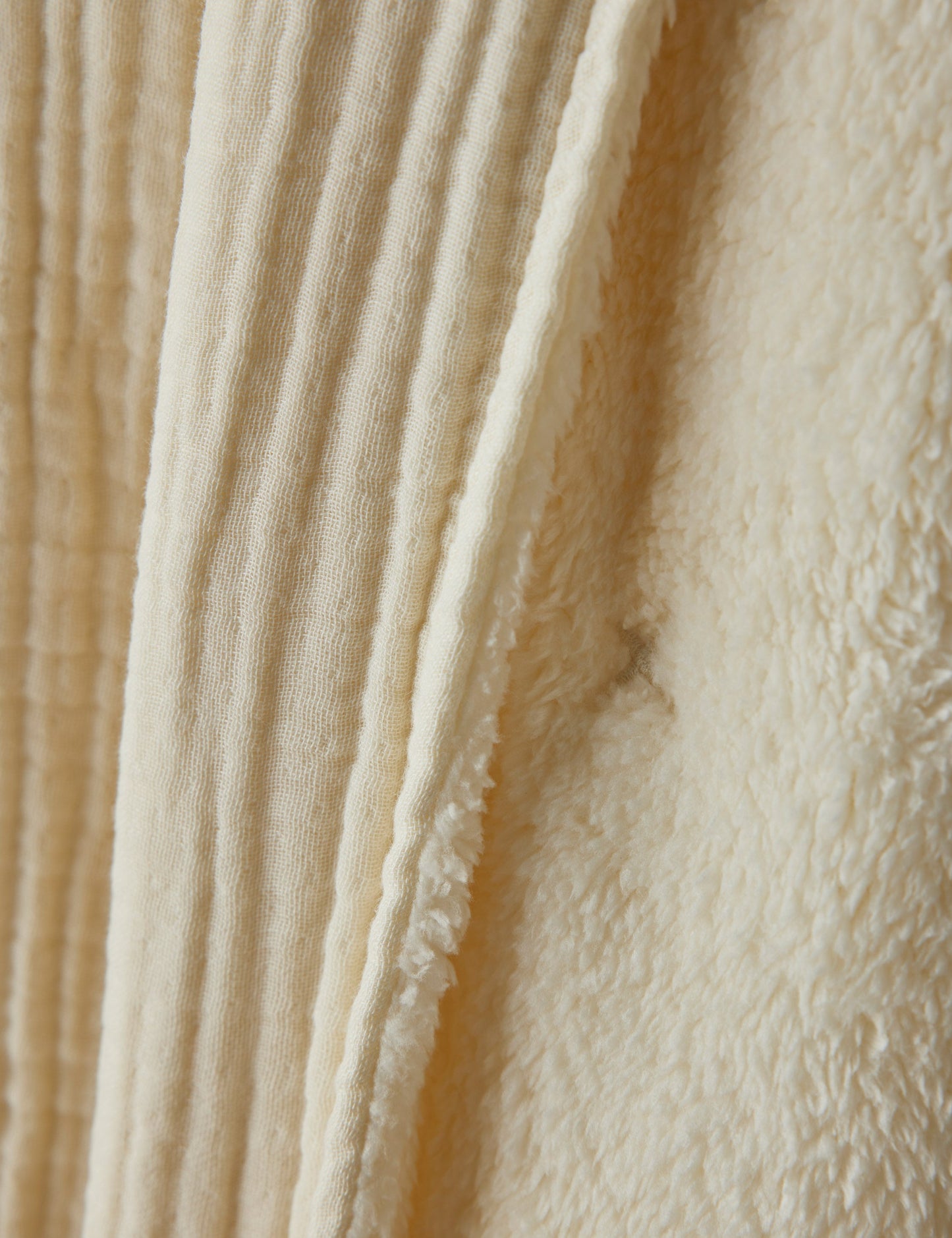 Couverture Alaïa Sherpa de la maison n° 23