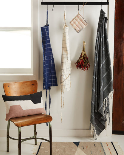 Louise Throw par MINNA