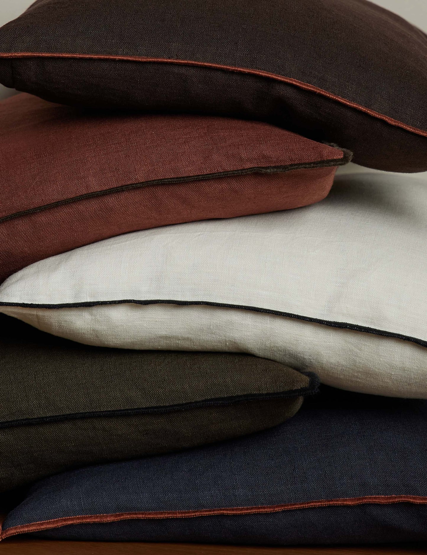 Oreiller en lin contrasté Carys