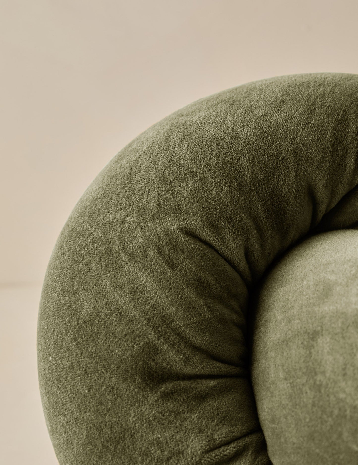 Oreiller en velours Dewey