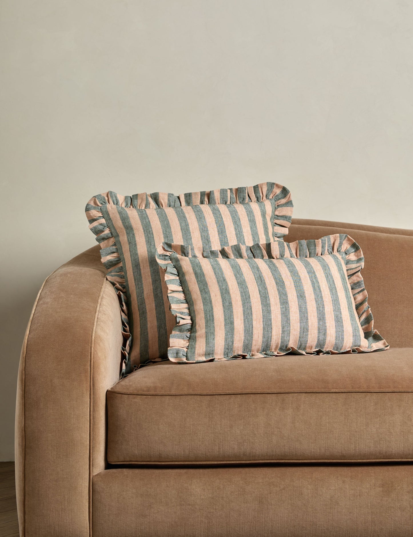 Oreiller à volants en lin Amaroso