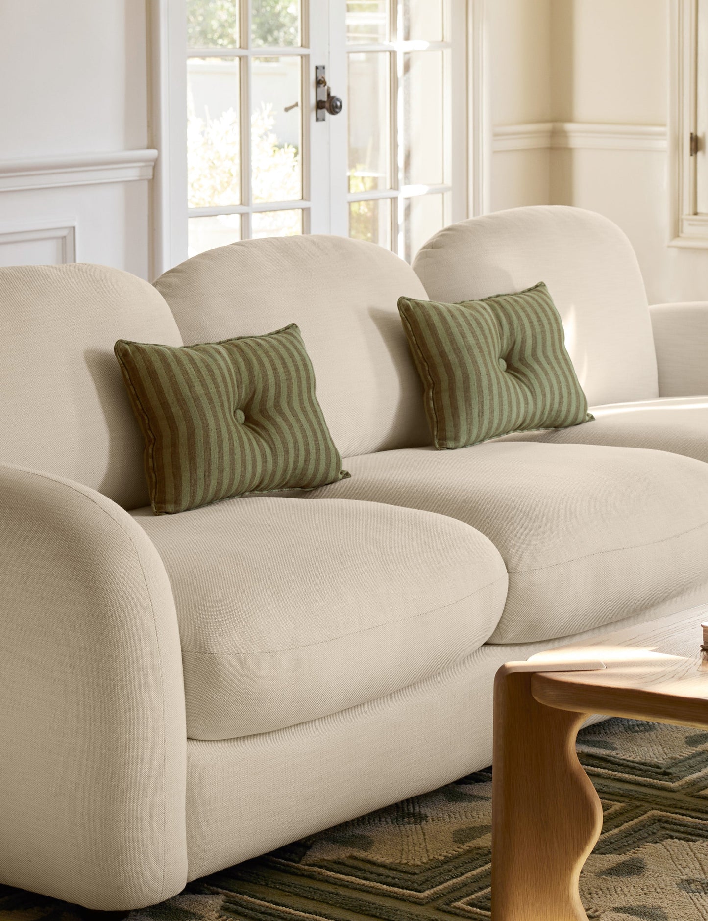 Coussin en lin Welby par Aimee Song