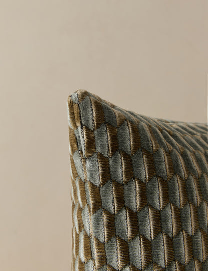 Oreiller en velours Allegra par Scalamandre