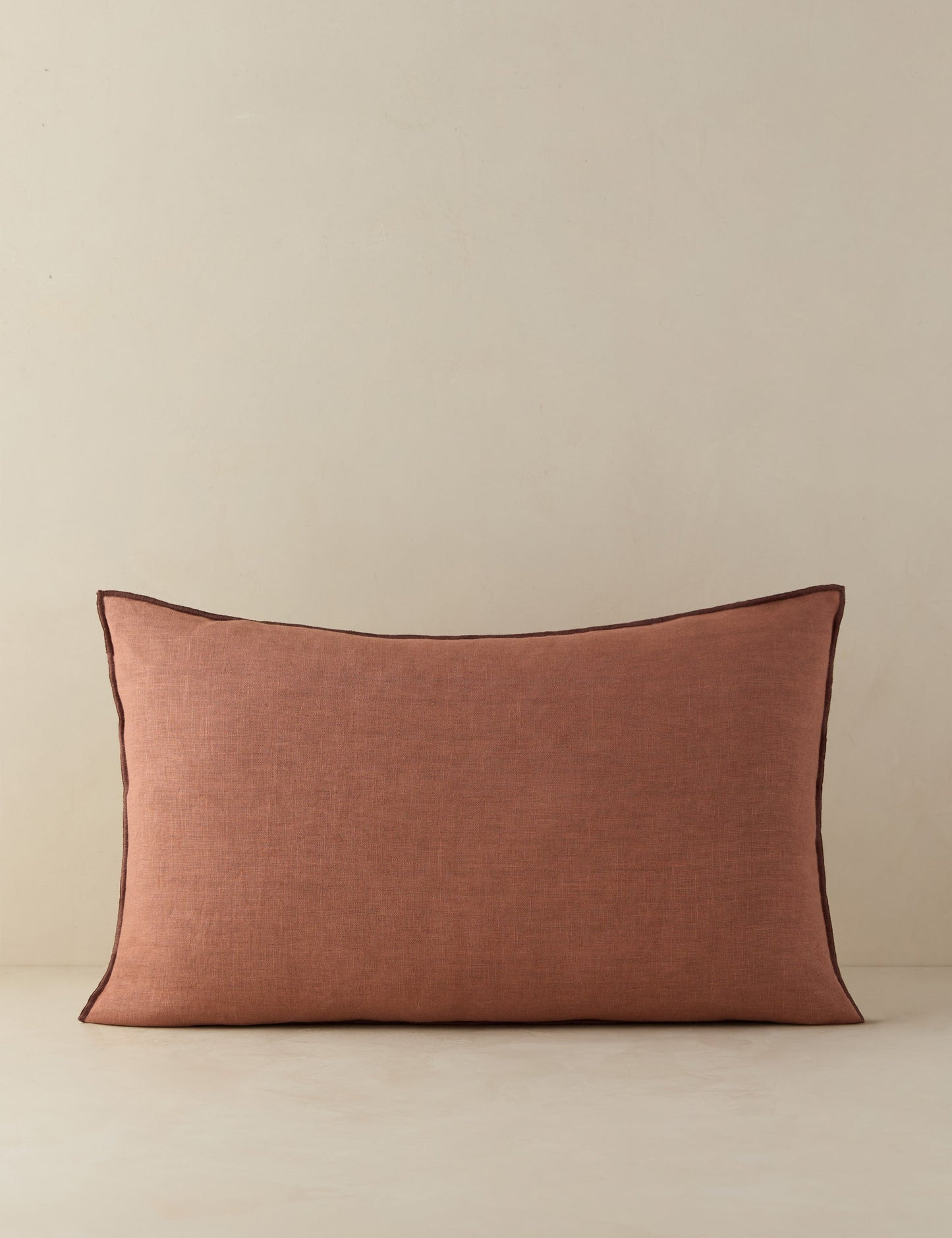 Oreiller en lin contrasté Carys