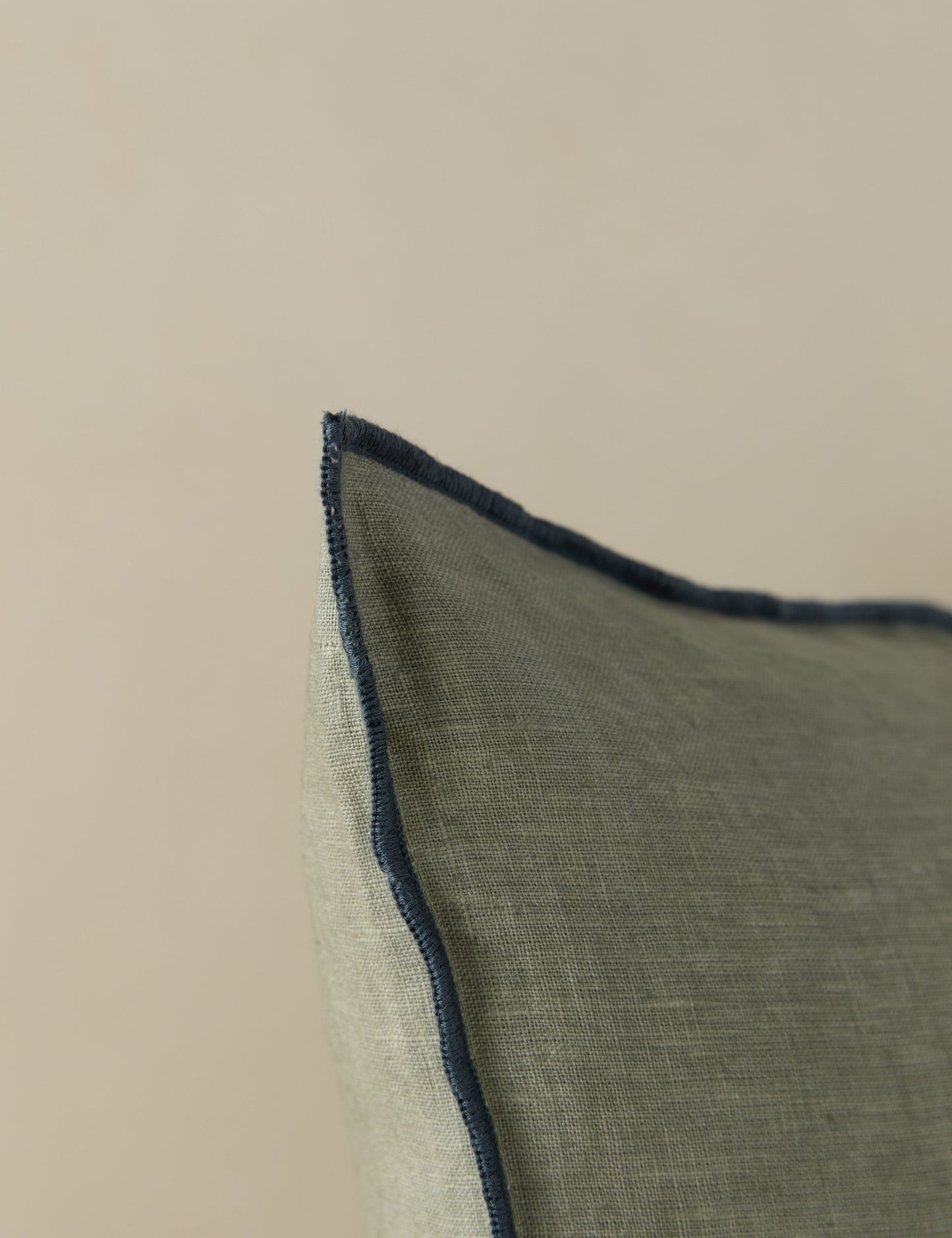 Oreiller en lin contrasté Carys