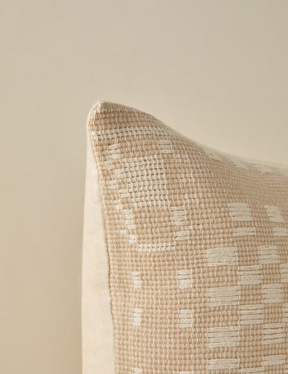 Coussin Chinchen par Heirloom Naga