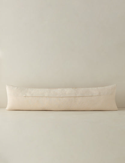 Coussin lombaire Chingchen par Heirloom Naga