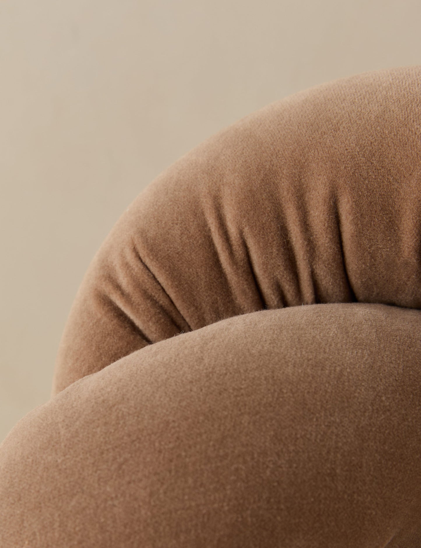 Oreiller en velours Dewey