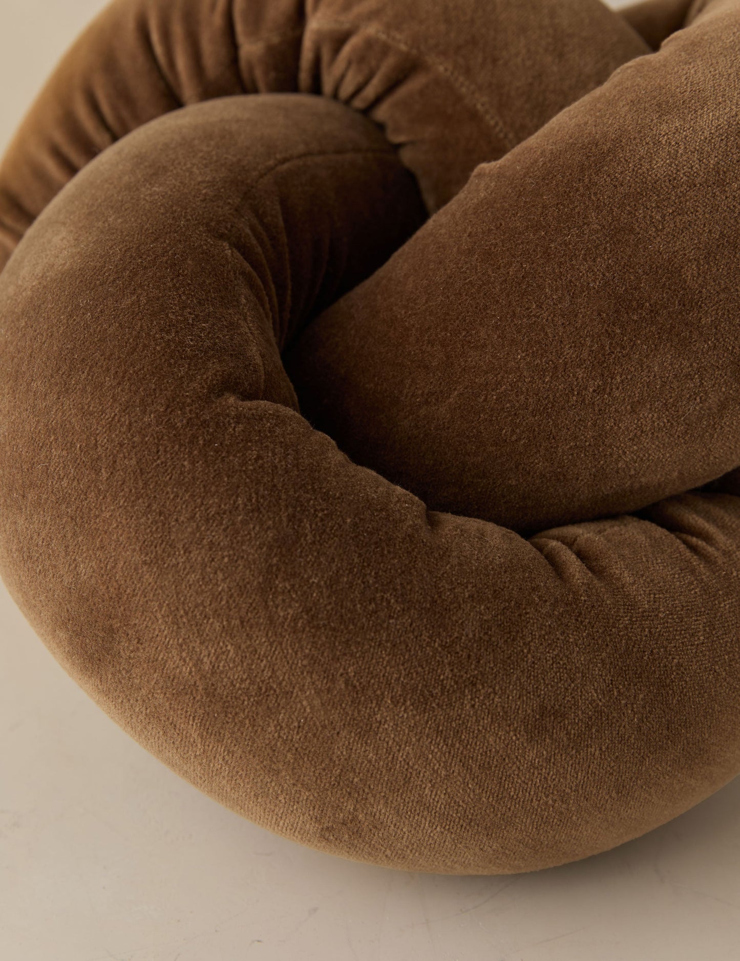 Oreiller en velours Dewey