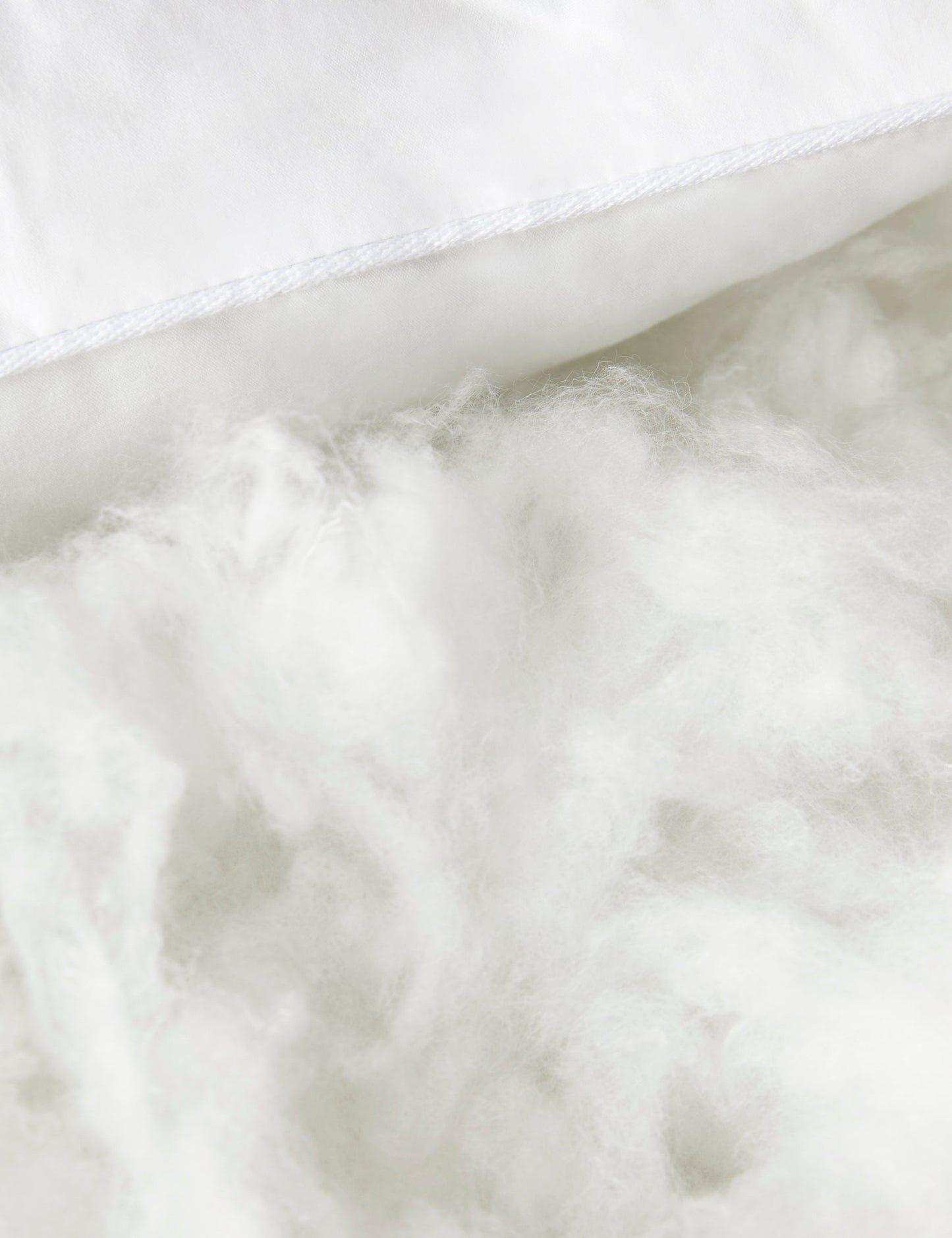 Garniture d'oreiller PrimaLoft® en duvet synthétique