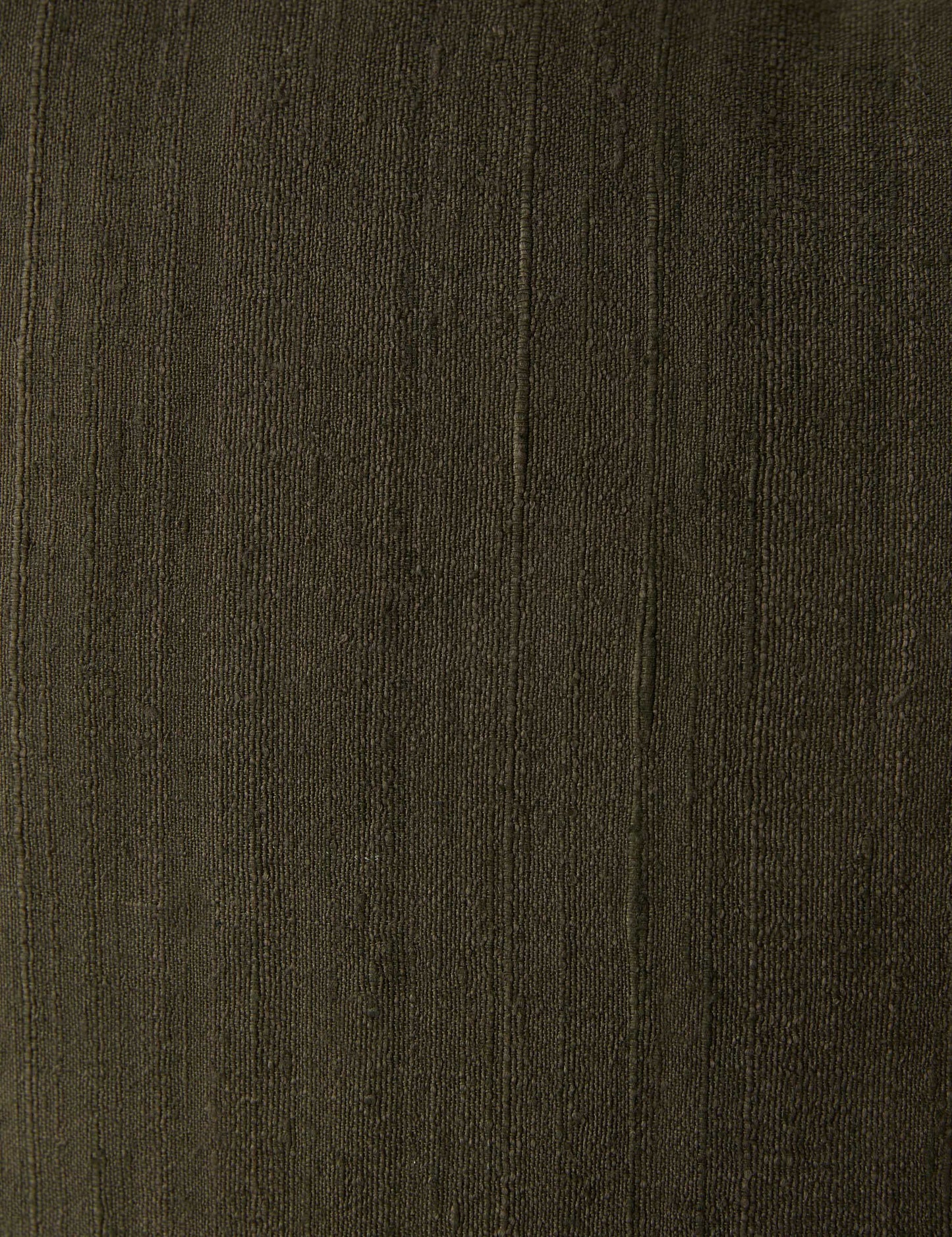 Oreiller en soie « Grounded in Love » de James Perkins