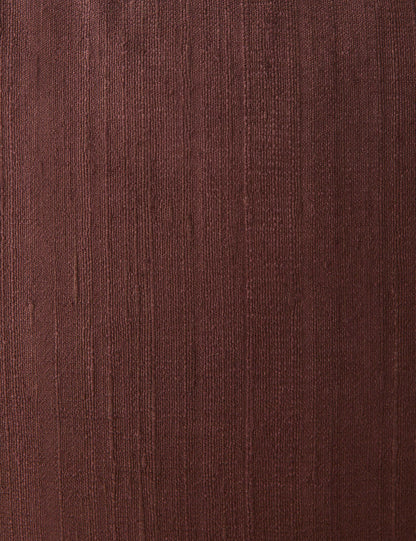 Oreiller en soie « Grounded in Love » de James Perkins