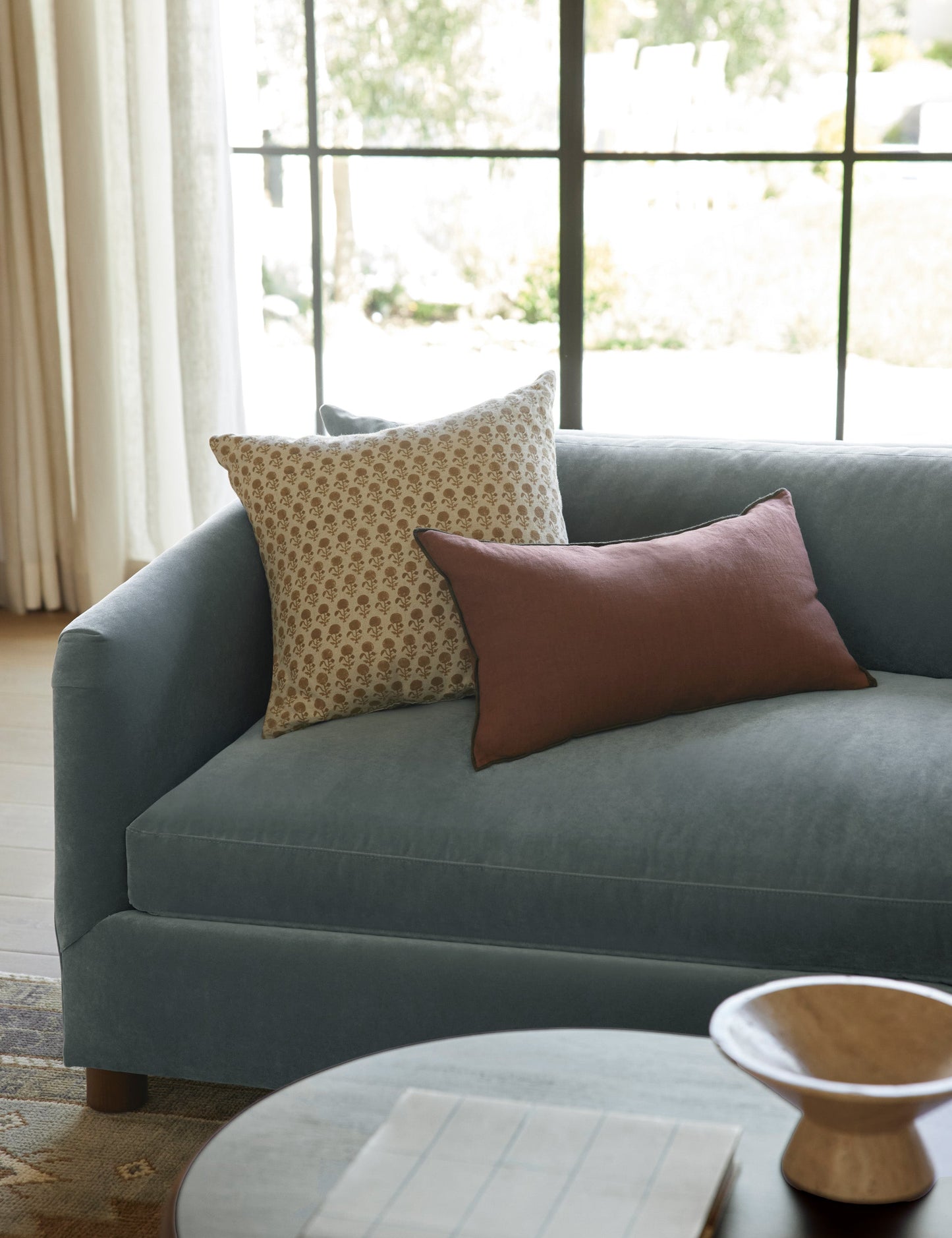 Oreiller en lin contrasté Carys