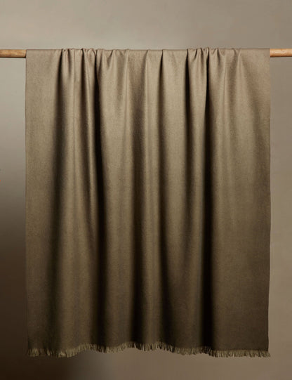 Couverture en cachemire Activity Beneath The Surface de James Perkins