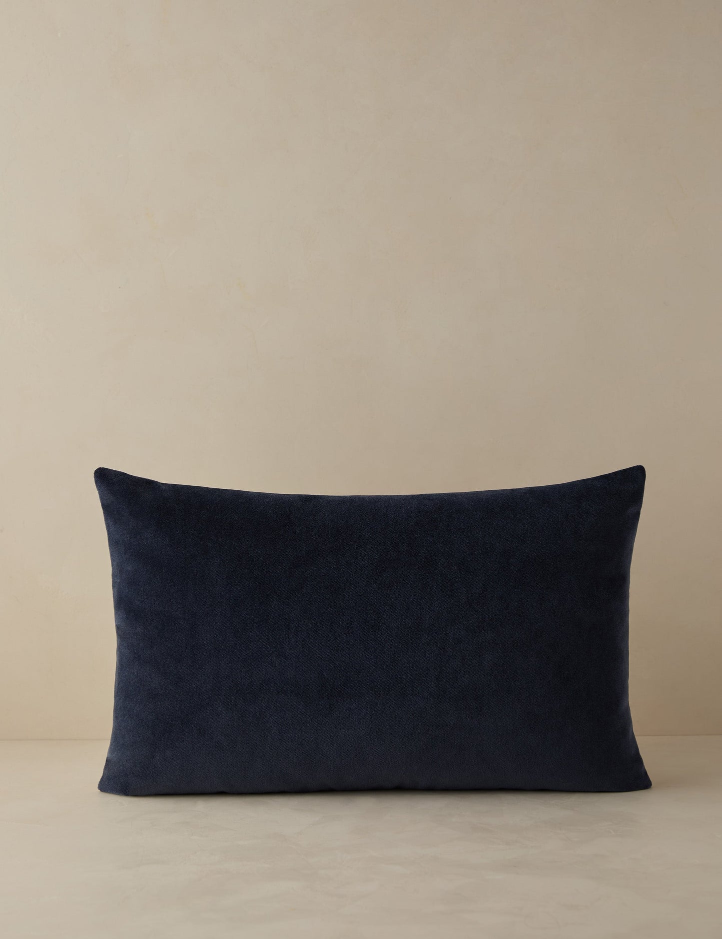 Coussin en lin Kelmescott par Scalamandre