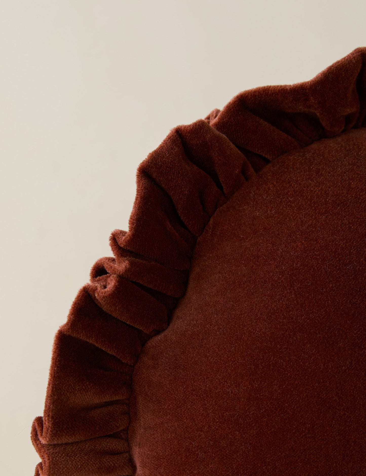 Coussin rond en velours Mauree