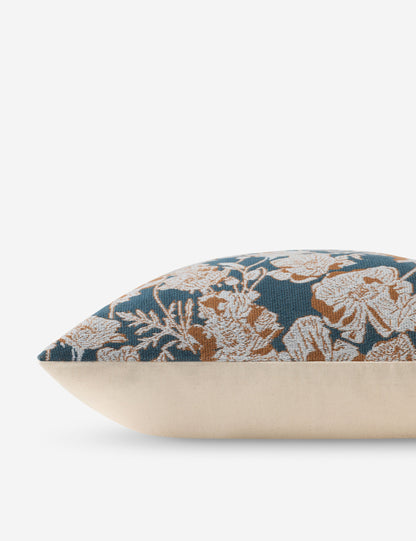 Matilda Pillow x Chris aime Julia x Loloi