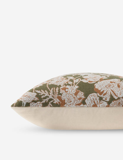 Matilda Pillow x Chris aime Julia x Loloi