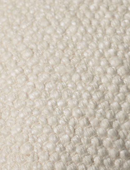 Coussin Jett de Magnolia Home par Joanna Gaines x Loloi