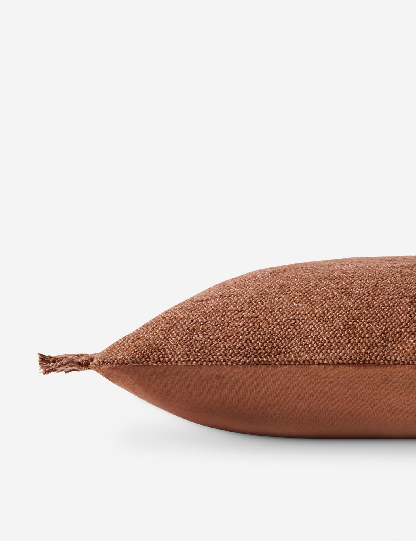 Coussin Jett de Magnolia Home par Joanna Gaines x Loloi