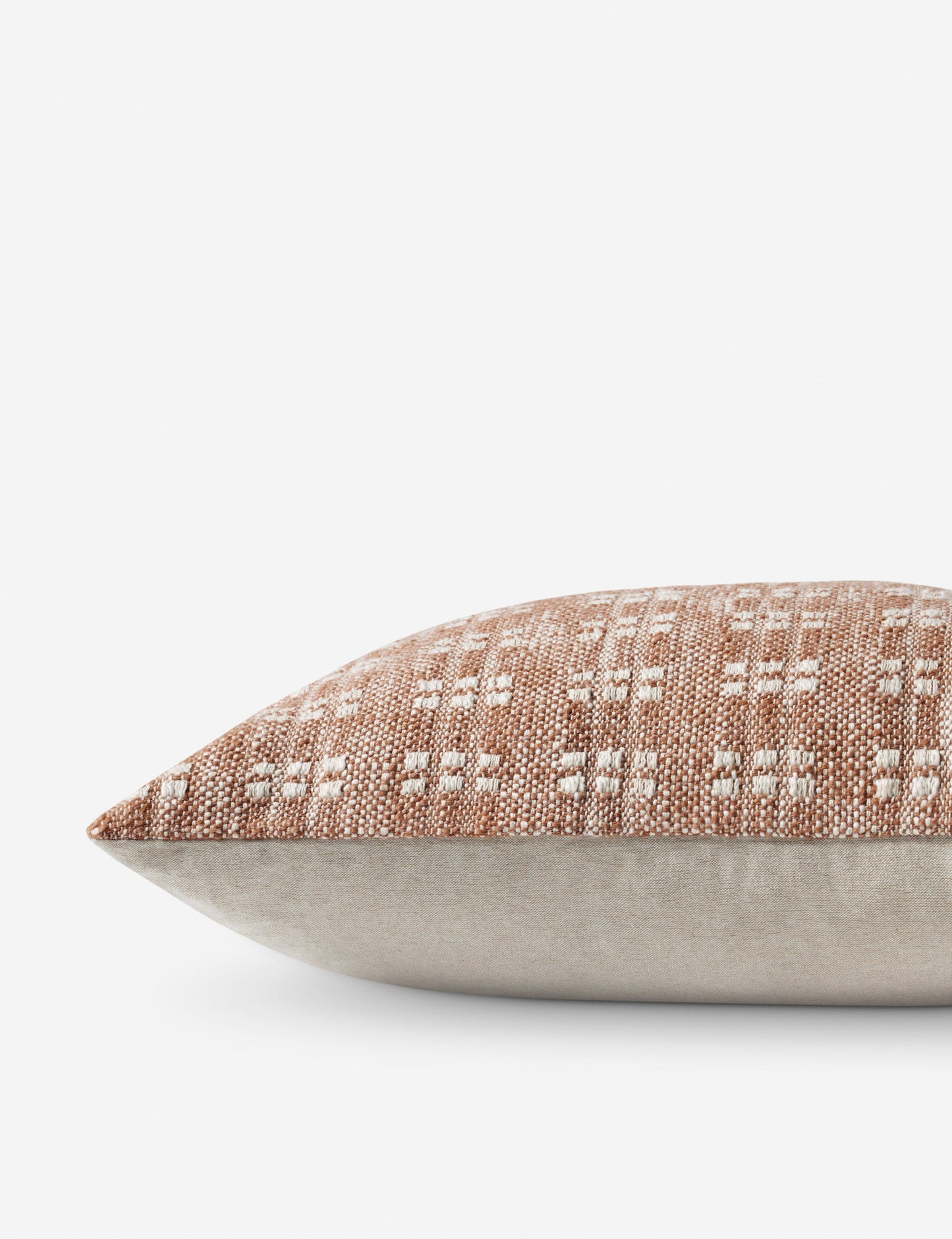 Coussin Bryn de Magnolia Home par Joanna Gaines x Loloi