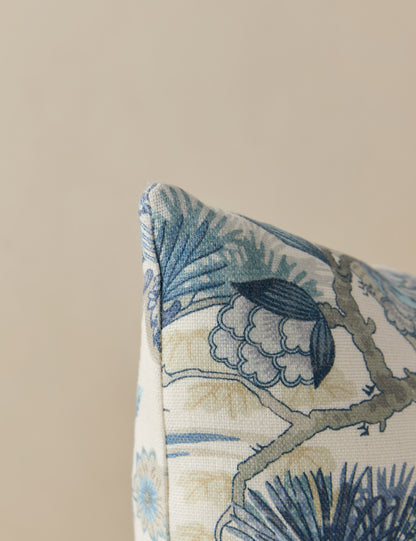 Coussin en lin imprimé Shenyang par Scalamandre