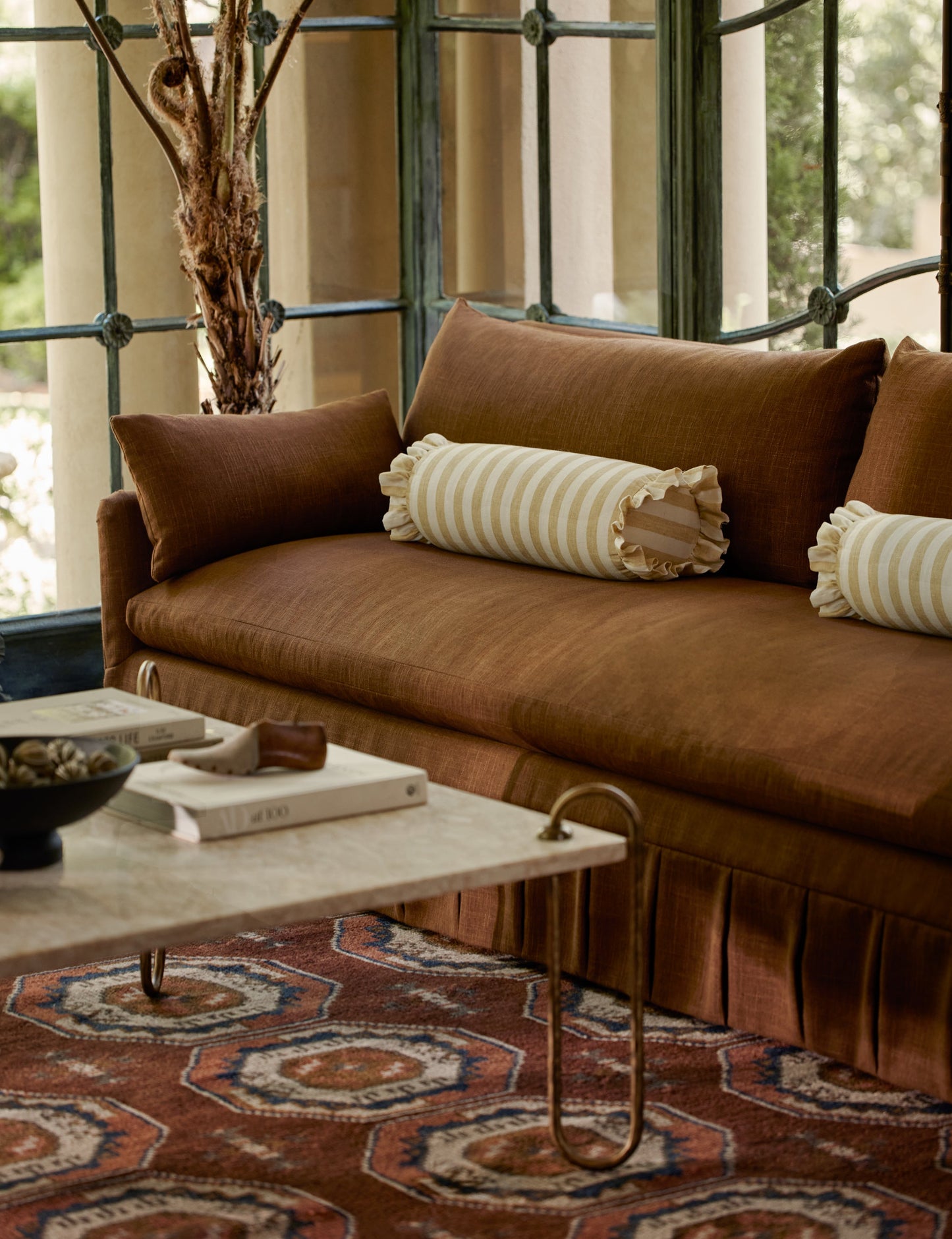 Coussin traversin à volants en lin Amaroso