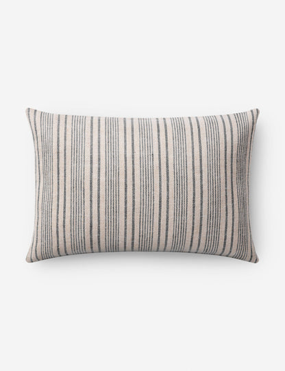 Coussin Elaine de Magnolia Home par Joanna Gaines X Loloi
