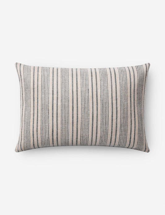 Coussin Elaine de Magnolia Home par Joanna Gaines X Loloi