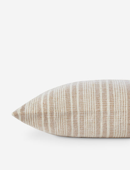 Coussin Elaine de Magnolia Home par Joanna Gaines X Loloi