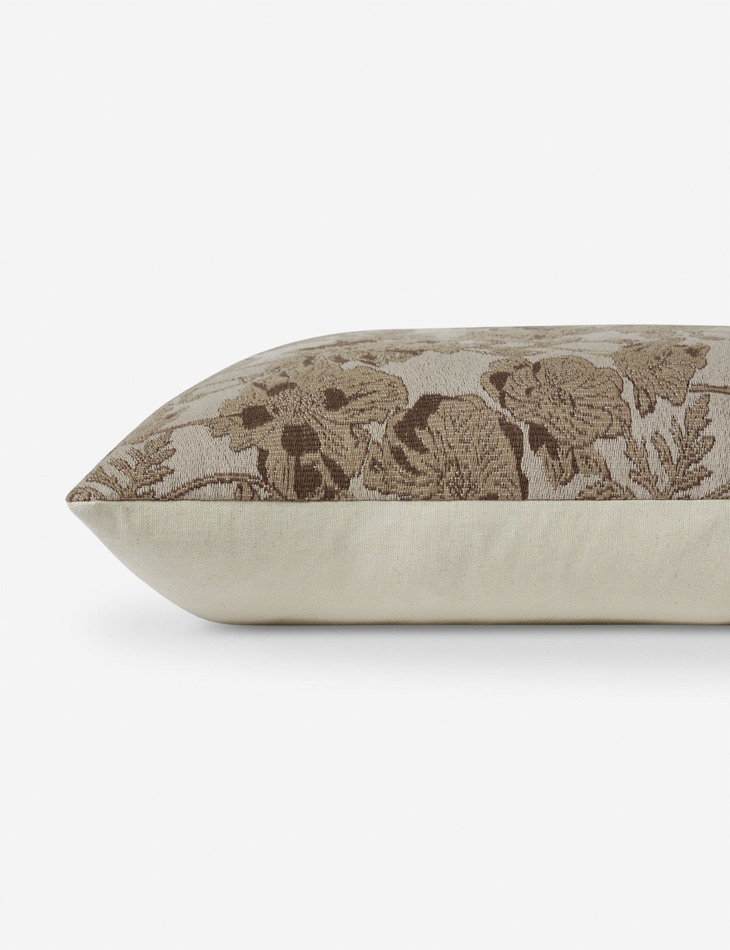 Matilda Pillow x Chris aime Julia x Loloi