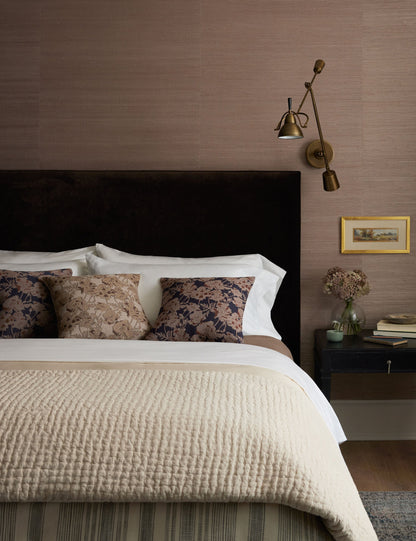 Matilda Pillow x Chris aime Julia x Loloi