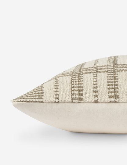 Coussin Marion de Magnolia Home par Joanna Gaines X Loloi