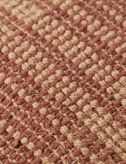 Coussin Penelope de Magnolia Home par Joanna Gaines X Loloi