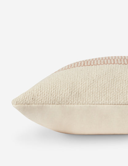 Coussin Wells de Magnolia Home par Joanna Gaines X Loloi