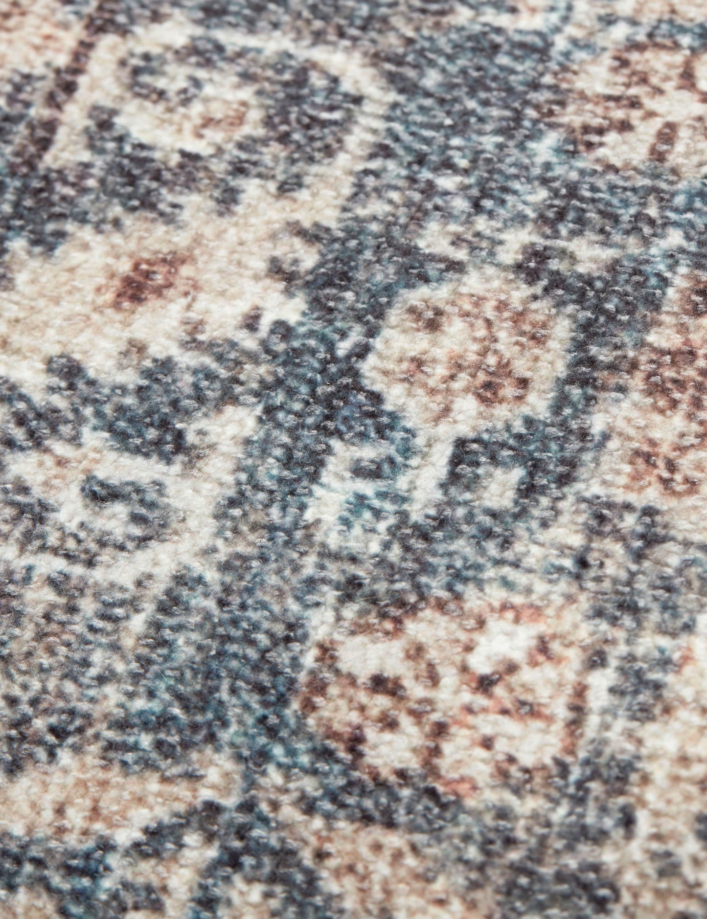 Coussin Montara par Amber Lewis x Loloi