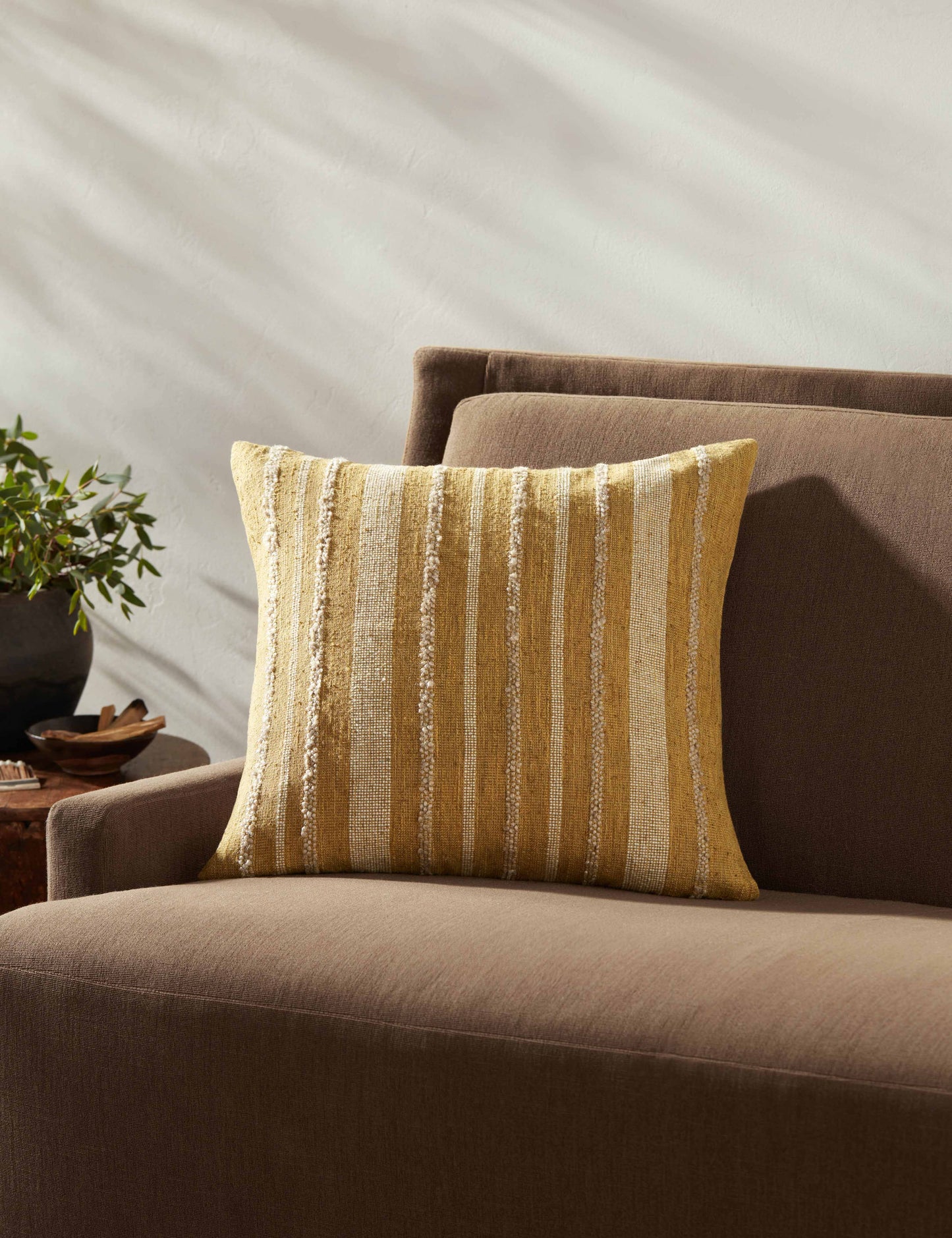 Coussin Elowen par Amber Lewis x Loloi