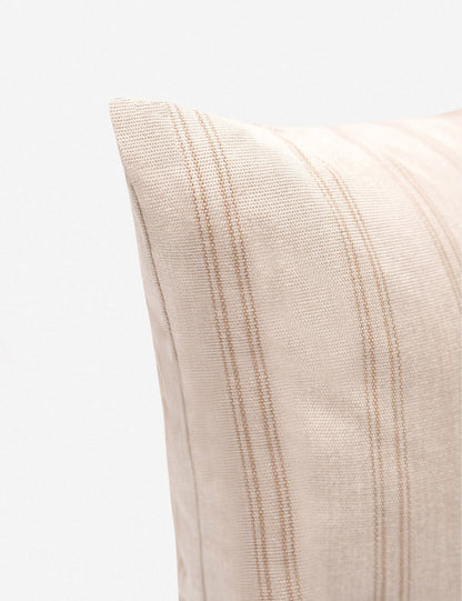 Coussin Marseille de Sunbrella pour Lulu et Georgia