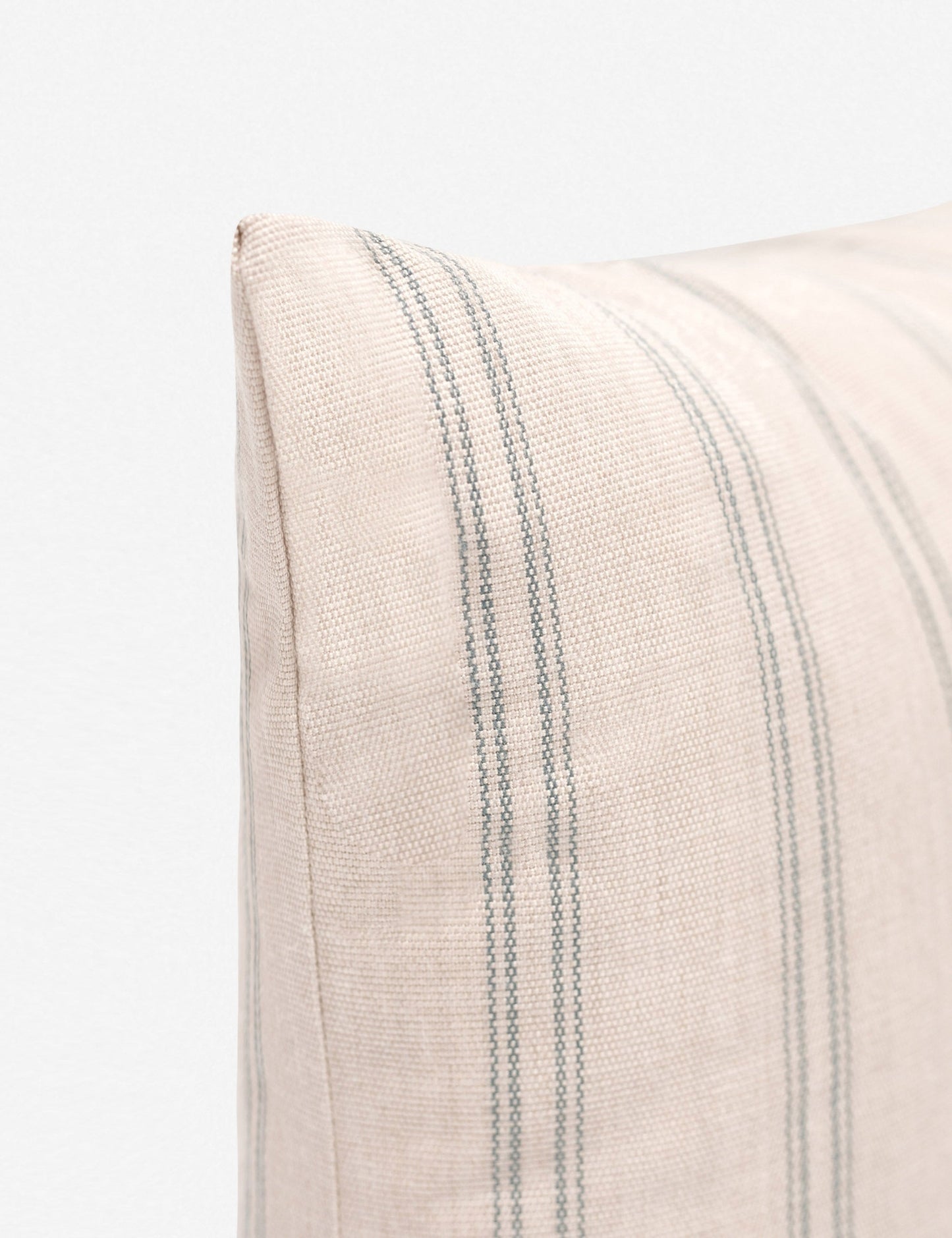 Coussin Marseille de Sunbrella pour Lulu et Georgia