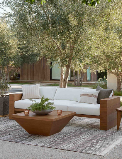 Coussin Marseille de Sunbrella pour Lulu et Georgia